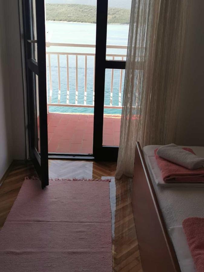 Apartment Ljiljana *
