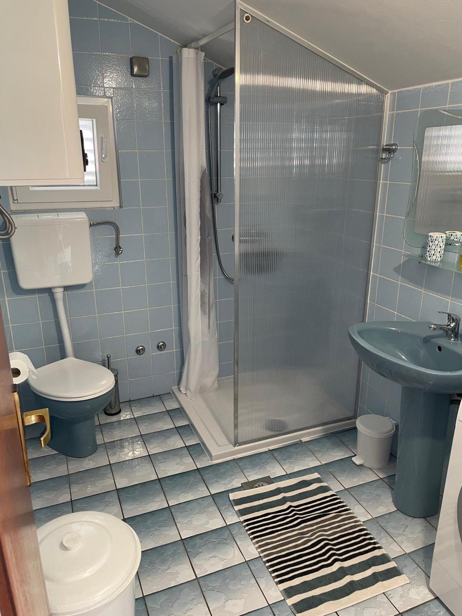 Apartment Ljiljana *